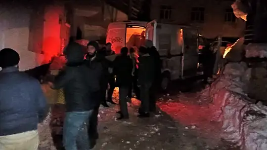 İHH Elazığ İnsani Yardım Derneği deprem bölgesinde