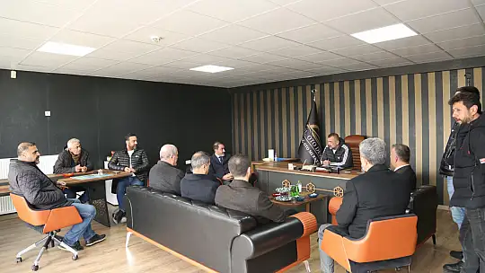 Başkan adayı Duran'dan Galericiler Sitesi ziyareti