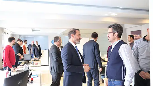 Başkan adayı Duran'dan resmi kurum ve esnaf ziyareti