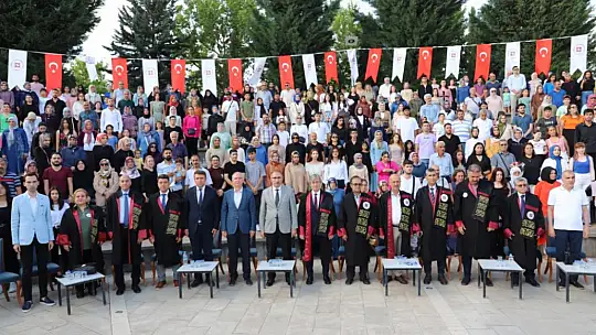 Fırat Üniversitesi'nde mezuniyet heyecanı