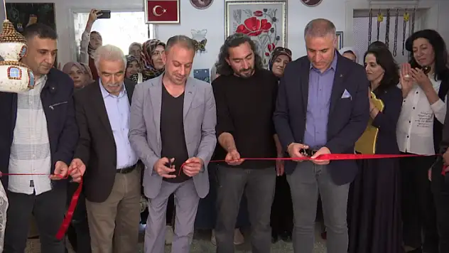 Atık malzemelerden yapılan ürünler sergilendi