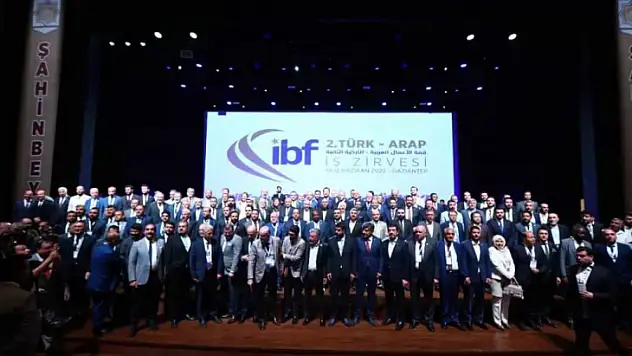 Başkan Gürkan: Türk-Arap İş Zirvesi Elazığ adına verimli geçti