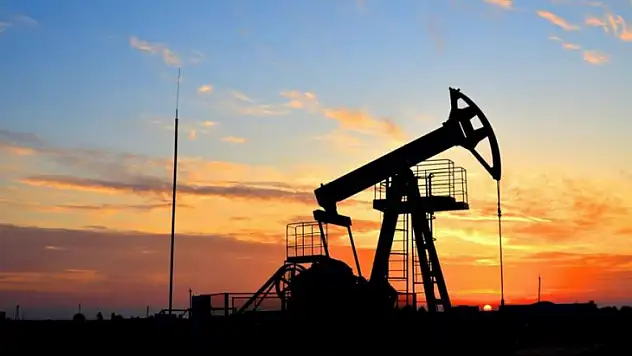 Brent petrol 2014'ten beri ilk kez 100 doları gördü