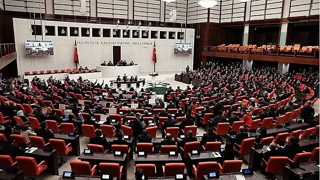 Çalışma hayatında yeni düzenleme Meclis'ten geçti!