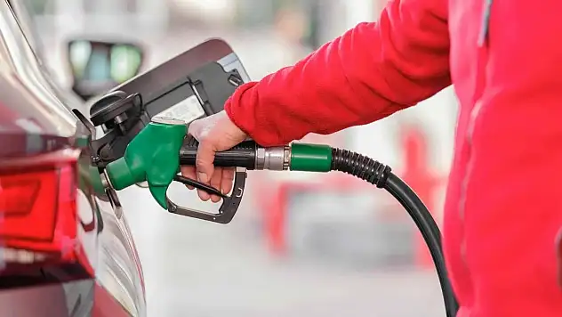 Depoları doldurun, benzine zam geliyor!