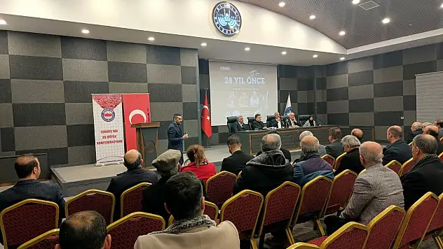 Elazığ Belediyesi'nden anlamlı panel