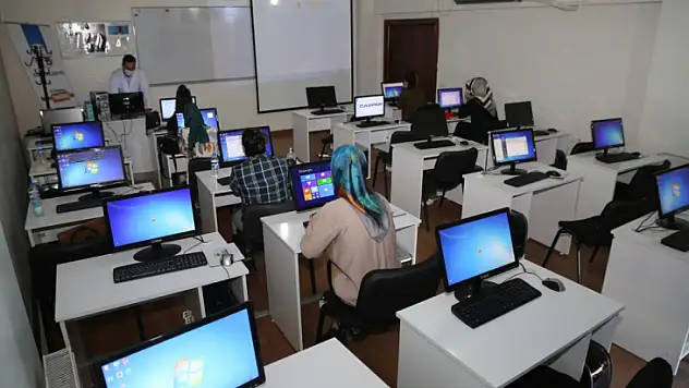 Elazığ Belediyesi'nden kadınlara yönelik Arapça kursu