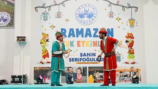 Elazığ Belediyesi Ramazan Etkinliklerinde tiyatro gösterisi