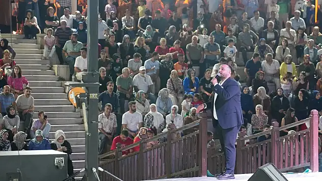 Elazığ Belediyesi yaz konserleri doludizgin sürüyor