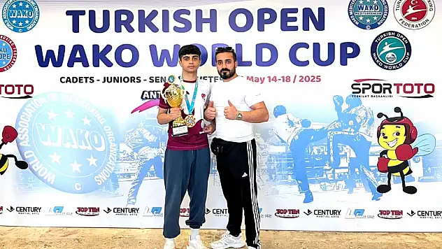 Elazığlı sporcular Avrupa Kick Boks Şampiyonası'nda Türkiye'yi temsil edecek