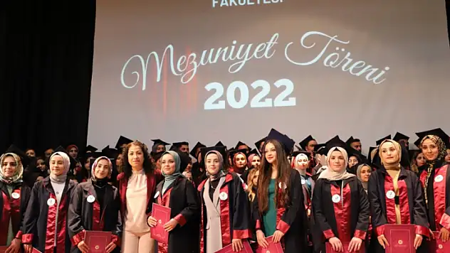 FÜ Sağlık Bilimleri Fakültesi mezuniyet töreni yapıldı