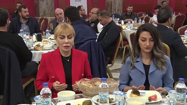 İş dünyası iftar programında buluştu
