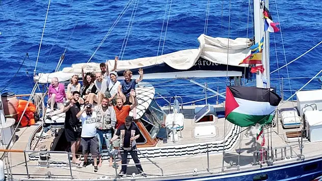 İsrail ordusu Madleen gemisine müdahale etti