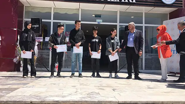 Marmara Eğitim Kurumunda 'Marmara Teknoloji Şenliği' düzenlendi