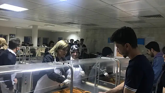 Öğrencilere iftar