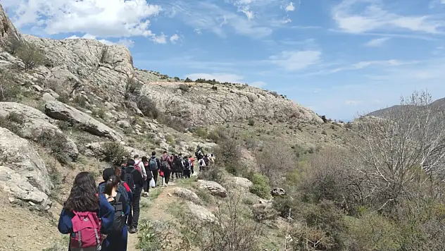 Ölbe Vadisi'nde doğa yürüyüşü düzenlendi