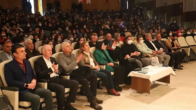Türk Dünyası'ndan Ezgiler konseri düzenlendi