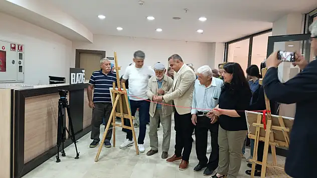 Uzman Doktor Gülay Şimşek'in Resim Sergisi Elazığ'da açıldı