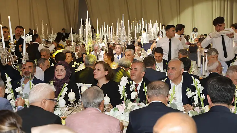 Açık Ailesinden Elazığ'da görkemli düğün