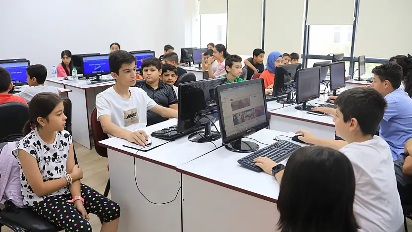 Elazığ Belediyesi'nin düzenlediği yaz kursları başladı