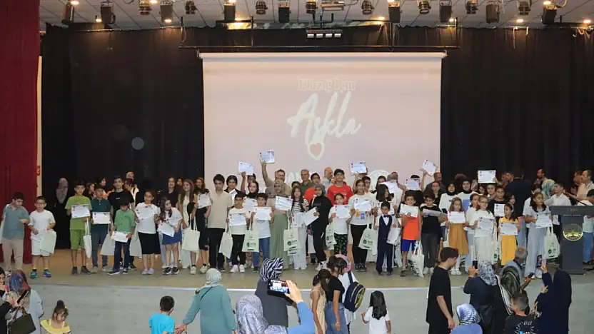 Elazığ Belediyesi yaz okulları, mezunlarını verdi
