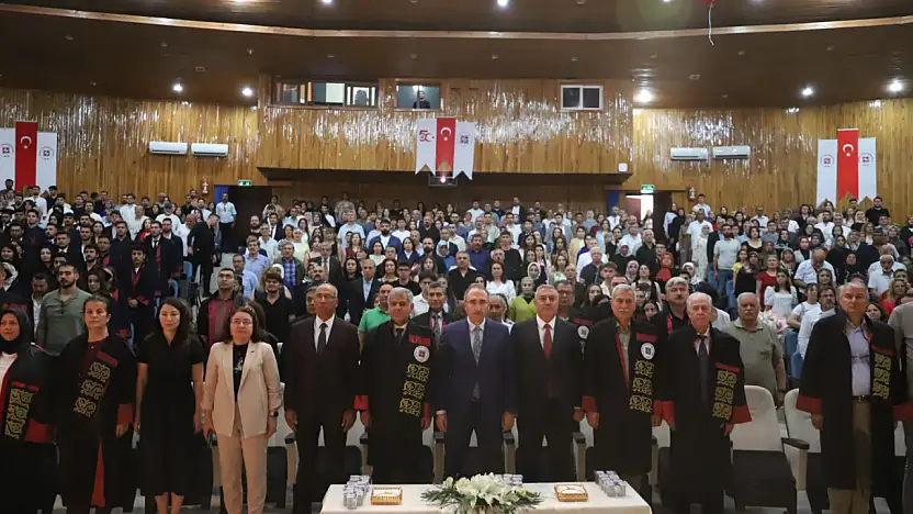 Fırat Üniversitesi'nde mezuniyet heyecanı