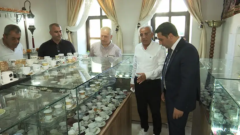 FKA Genel Sekreteri Budancamanak'tan, Kahve Fincanı Müzesine ziyaret