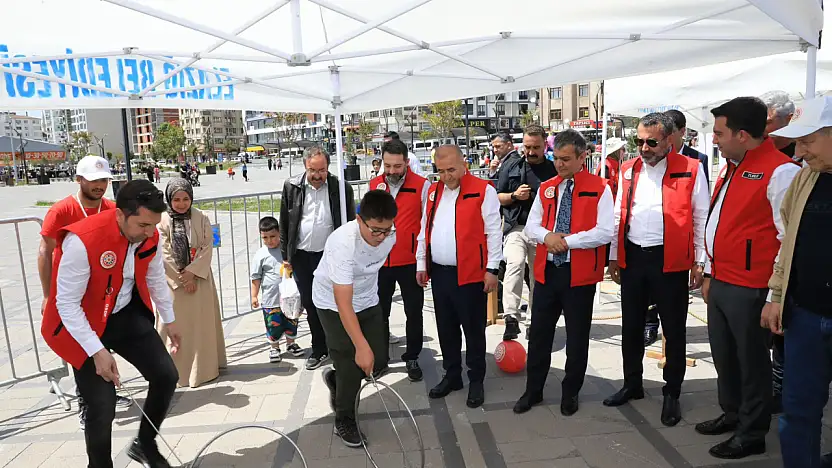 Geleneksel Oyunlar Tırı, Elazığ'da çocuklarla buluştu
