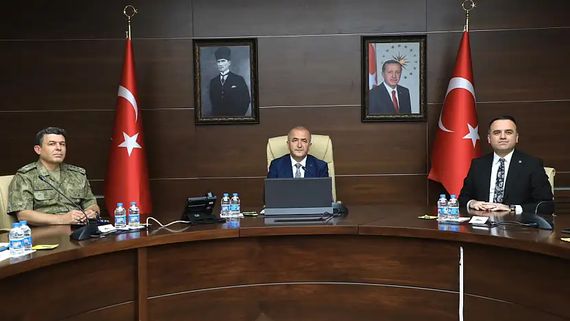 Vali Hatipoğlu başkanlığında asayiş toplantısı düzenlendi