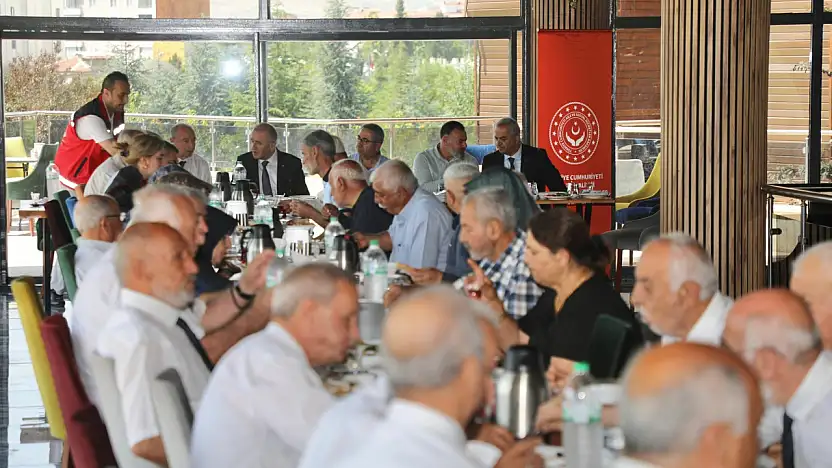 Vali Hatipoğlu'ndan Şehit ve Gazi Babalarına anlamlı ziyaret