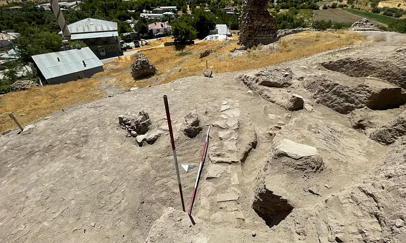 Tadım Kalesi ve Höyüğü'nde tarihe ışık tutan yeni bulgular