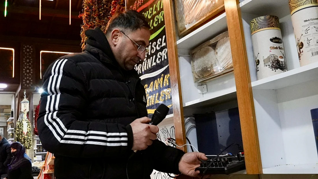 100 yıllık Kapalı Çarşı’da mahalli musiki