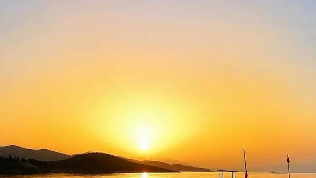 Doğu’nun incisi Hazar Gölü, ziyaretçi akınına uğruyor