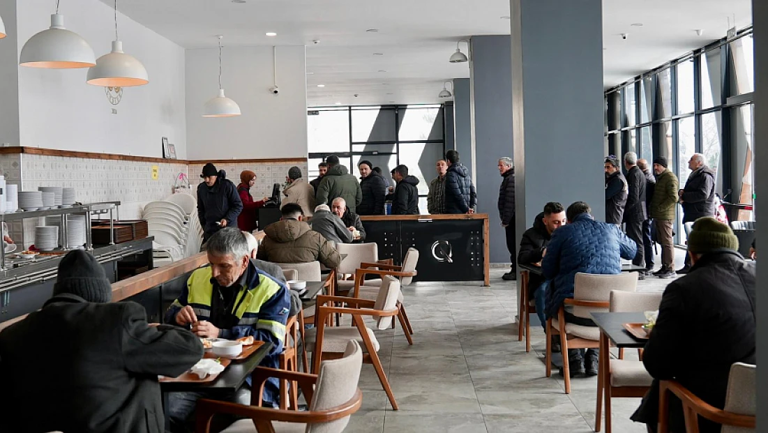 Elazığ Belediyesi Şehir Lokantası vatandaşlardan yoğun ilgi görüyor