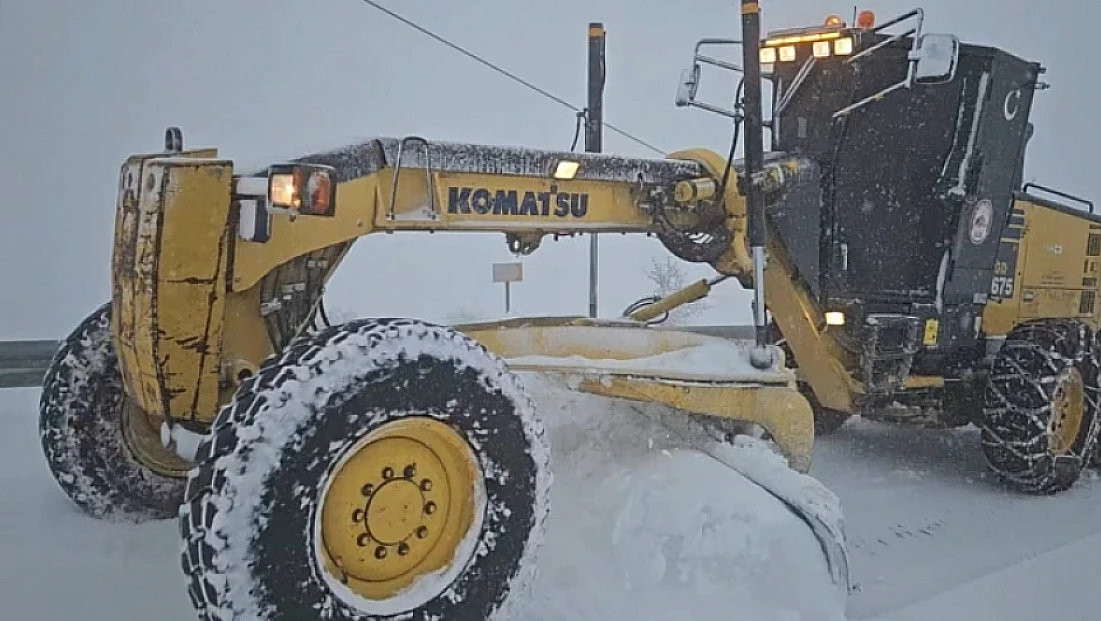 Elazığ’da kar mesaisi: 43 Köy yolu yeniden ulaşıma açıldı