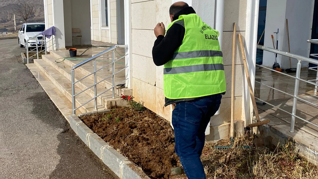 Elazığ İl Özel İdaresi’nden Fethi Sekin Külliyesi’nde çevre düzenlemesi