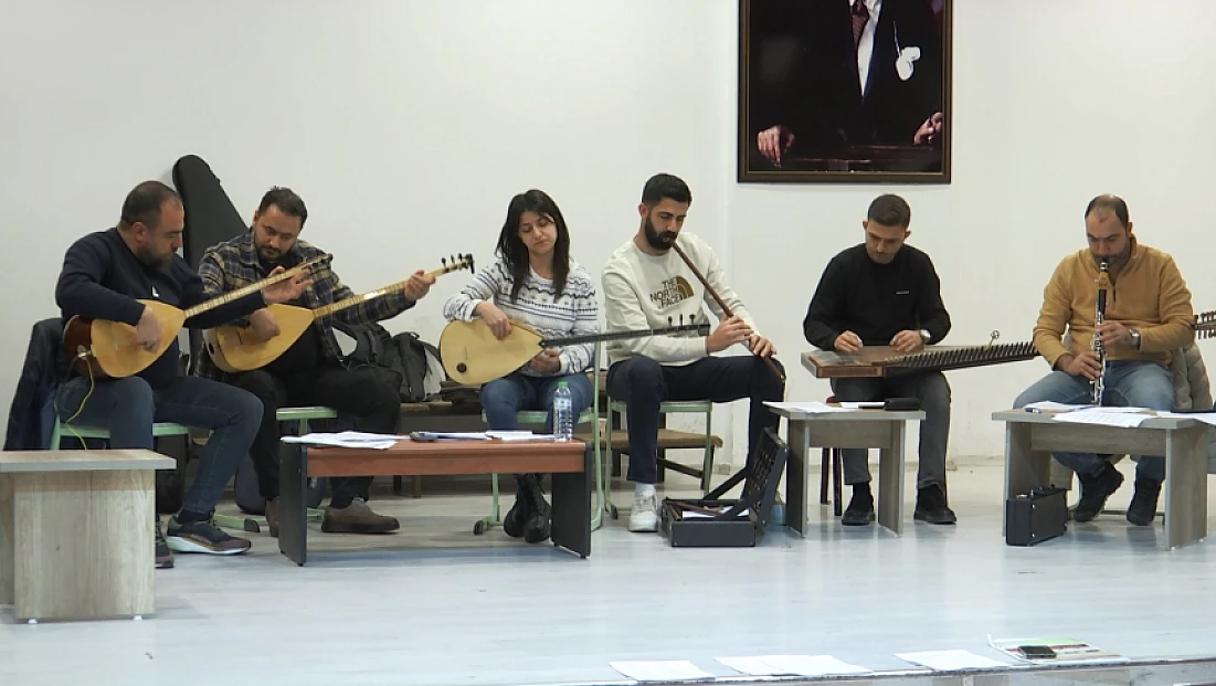 Elazığ Maarif Orkestrası, ‘Öğretmenler Günü Konseri İçin’ hazırlanıyor