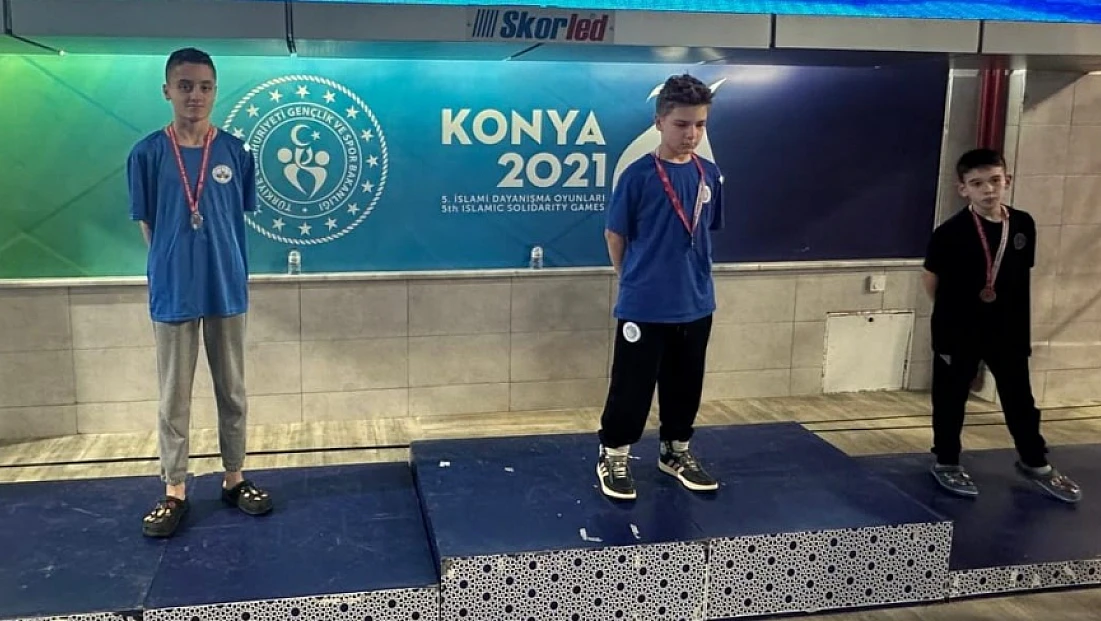 Elazığlı paletli yüzücülerden Konya’da büyük başarı