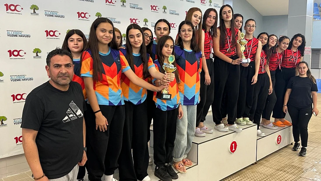 Elazığlı sporculardan sutopunda büyük başarı