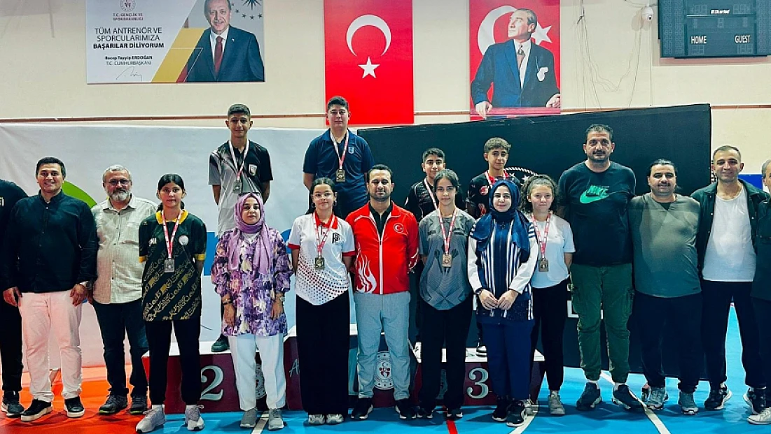 Elazığlı sporculardan Türkiye Dart Şampiyonası’nda 4 madalya