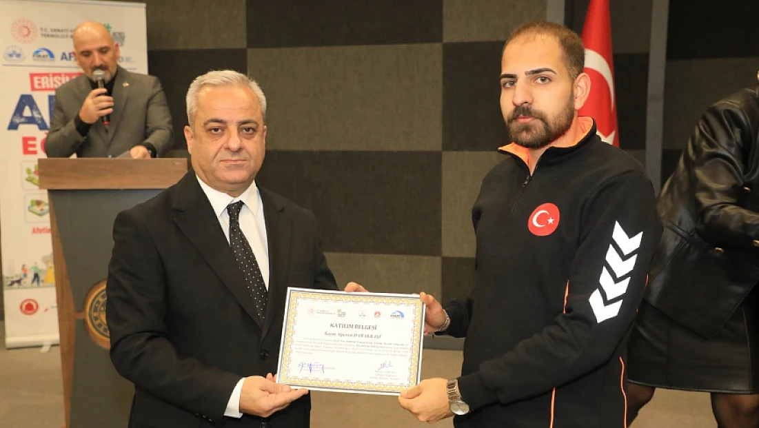 Erişilebilir afet eğitimi projesinin söyleşi ve sertifika programı yapıldı