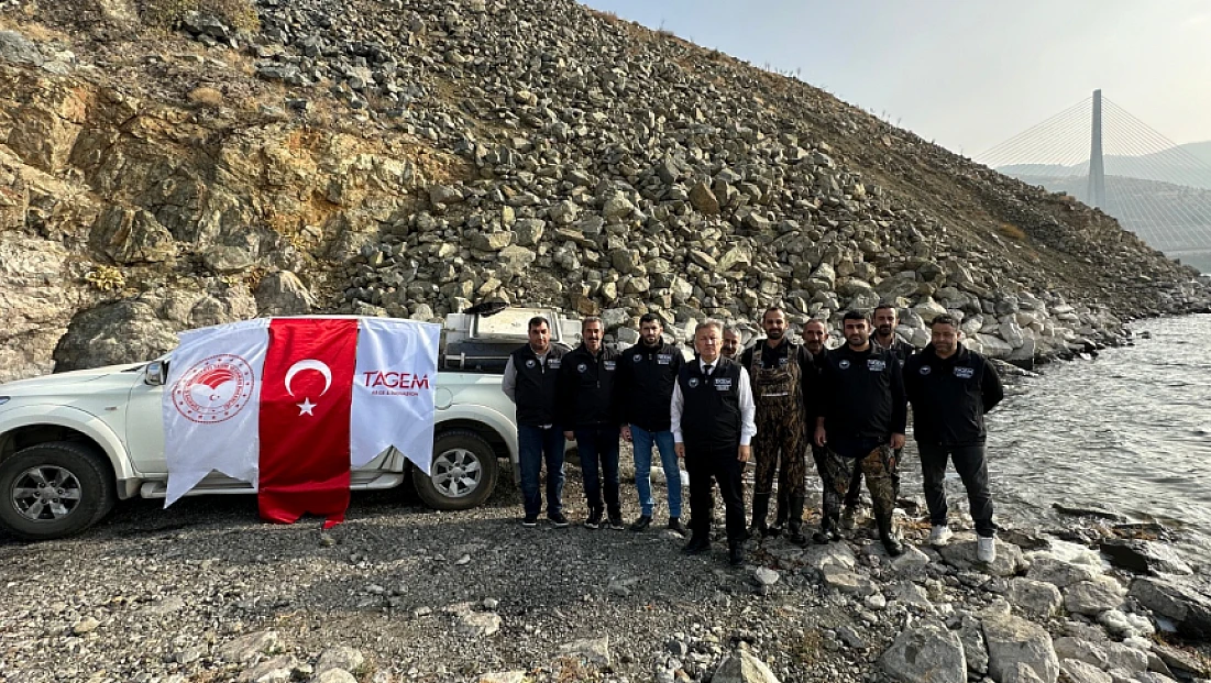 Karakaya Baraj Gölü'ne yavru balık bırakıldı
