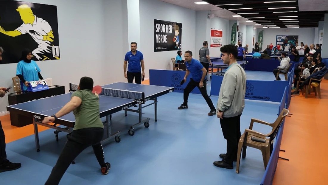 Kurumlar arası masa tenisi turnuvası başladı