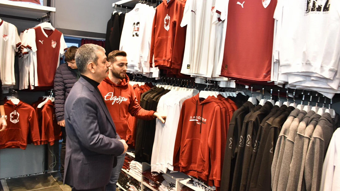 Milletvekili Keleş’ten Elazığspor Store’a ziyaret