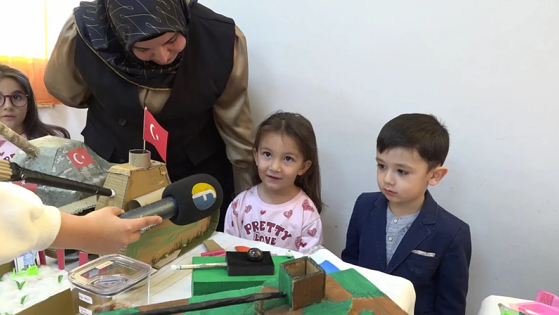 Minik mühendisler eserlerini anlattı