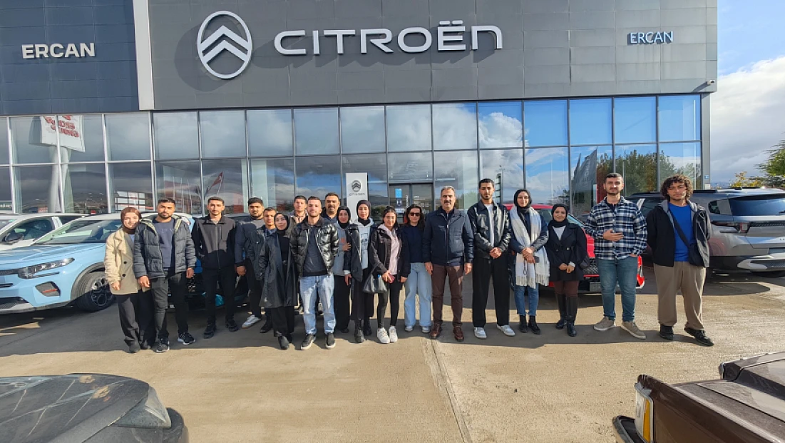 ‘Sivrice Hazar Gölü Nefes Alsın’ sloganıyla üniversitelilerden anlamlı temizlik projesi