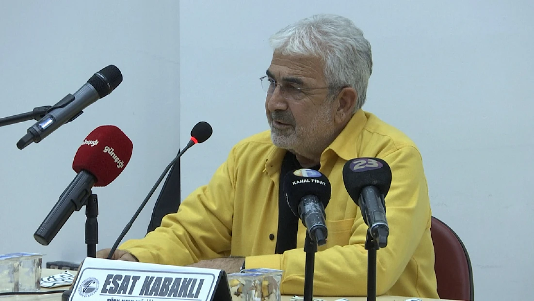 Usta sanatçı Esat Kabaklı, öğrencilerle bir araya geldi