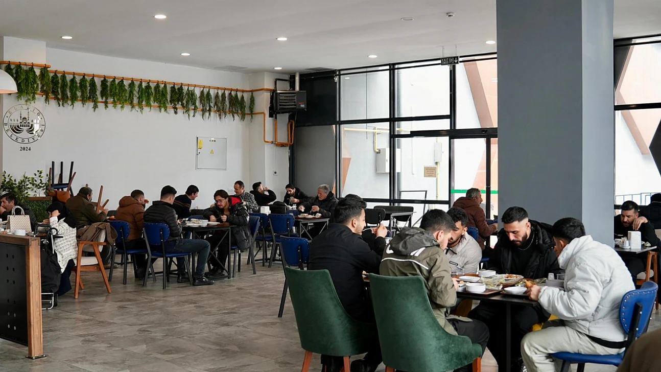 Elazığ Belediyesi Şehir Lokantası vatandaşlardan yoğun ilgi görüyor