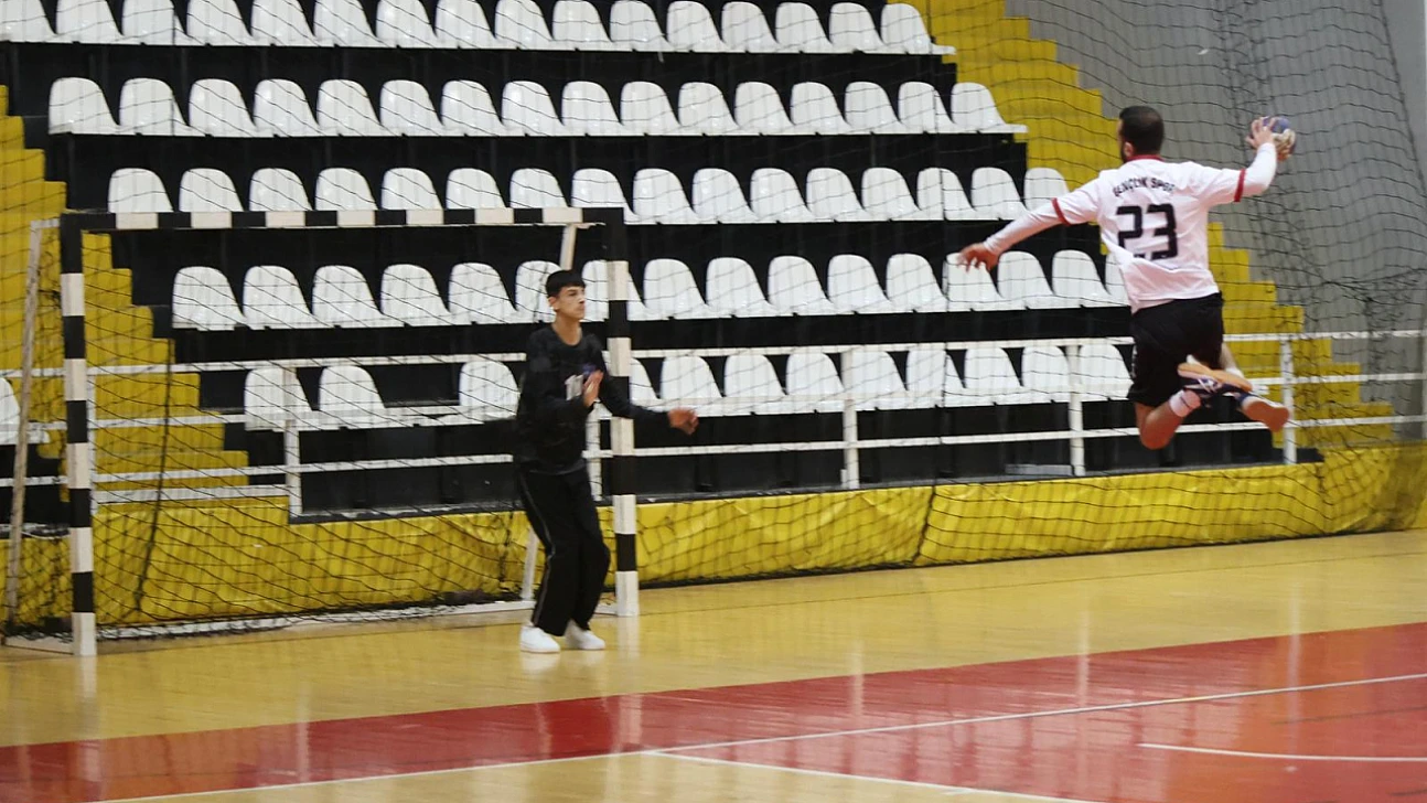 Elazığ Gsk Hentbol Takımından 7'de 7 ve Playoff Gururu