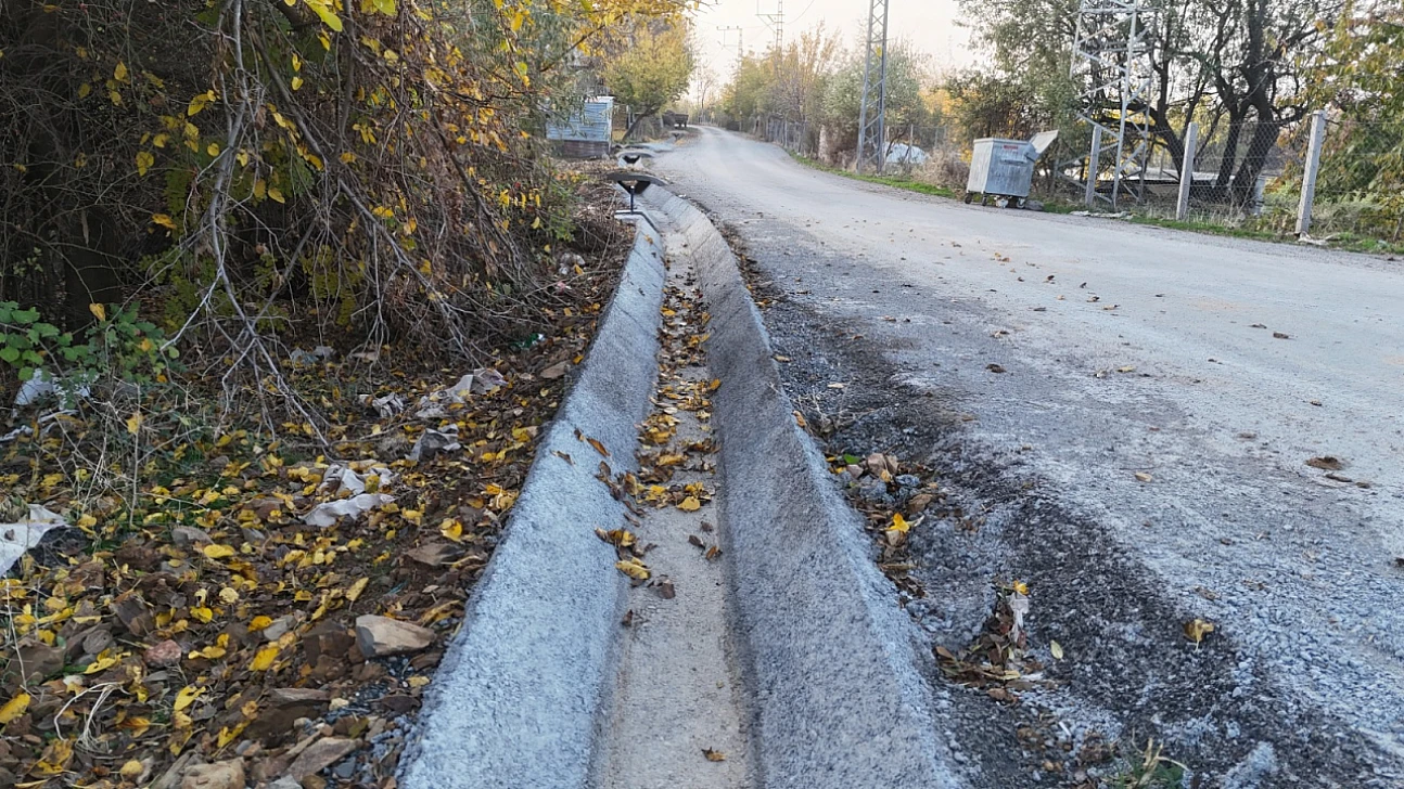 Palu'nun Güllüce ve Keklikdere köylerinde sulama kanalı çalışmaları